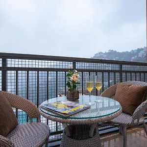 Alaya 2 Bhk With Hill View - Cliff Vista Shimla