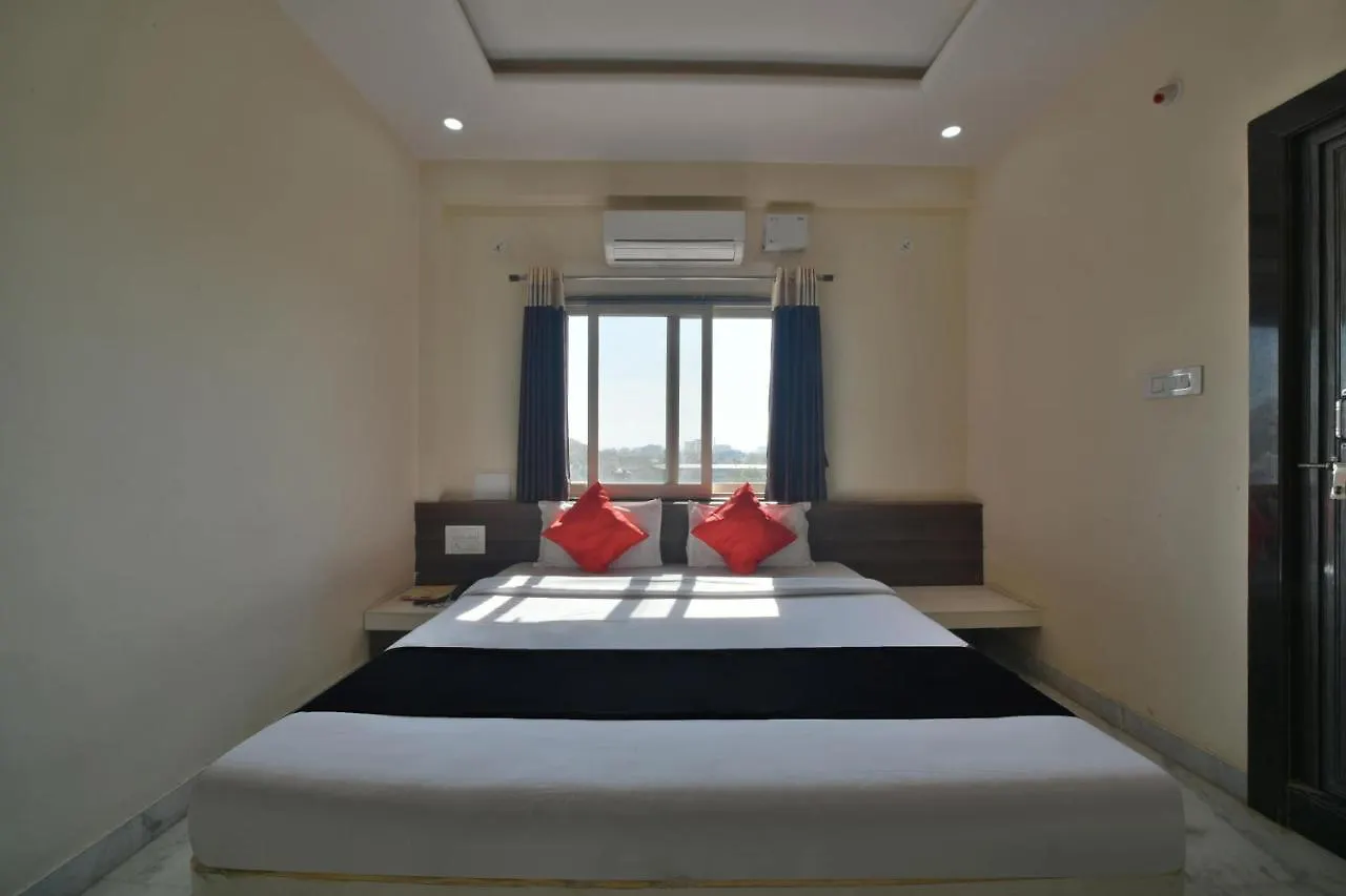 Oyo 70502 Mithila Palace Hotel &Restaurant Udaipur